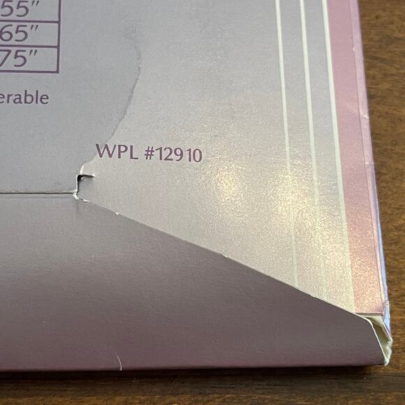 Gloria Vanderbilt Daysheer  Sandalfoot Pantyhose Size:  D, Color:   Taupe C-13 - Picture 12 of 12